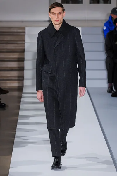 Look 16
